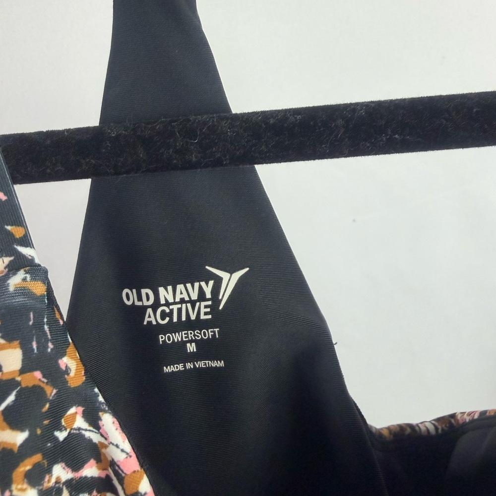 Old Navy Active Set Medium Sports Bra + Biker Shorts Printed Workout Gym - Picture 4 of 15